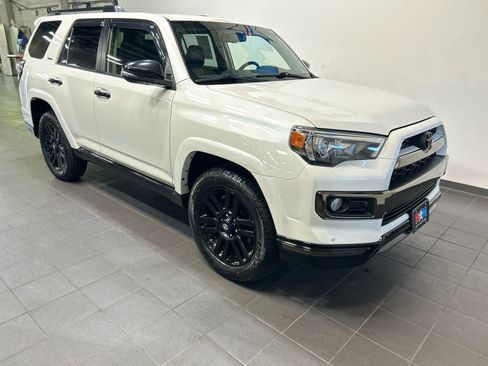 Used 2019 Toyota 4Runner Limited AWD/4WD image 2