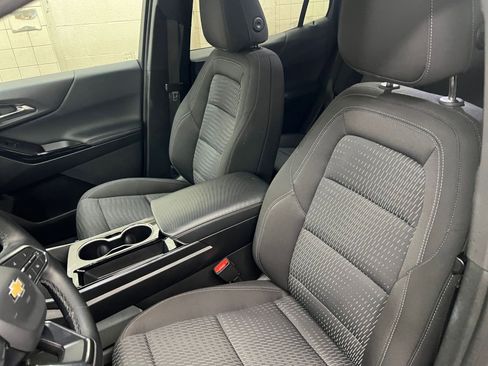 Used 2025 Chevrolet Equinox LT image 22