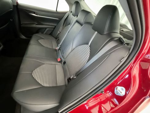 Used 2023 Toyota Camry SE FWD image 22