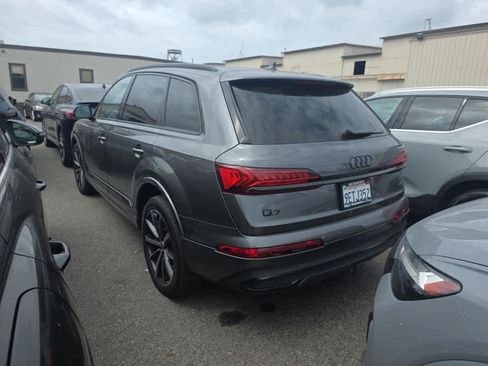 Used 2023 Audi Q7 3.0T Premium Plus w/ Premium Plus Package AWD/4WD image 2