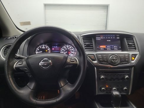Used 2020 Nissan Pathfinder SL AWD/4WD image 22