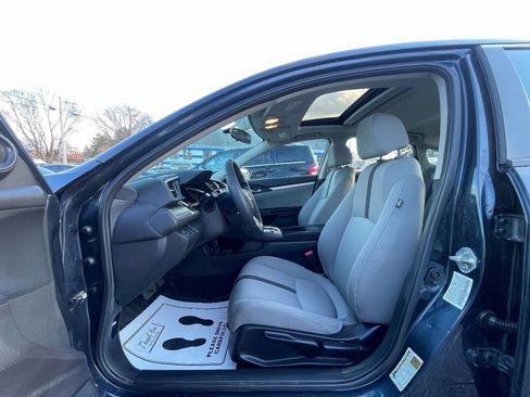 Used 2017 Honda Civic EX image 8