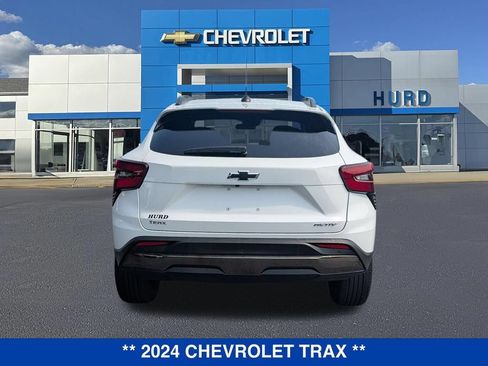 Used 2024 Chevrolet Trax ACTIV w/ Sunroof Package FWD image 5