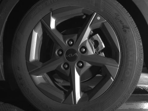Used 2025 Kia K4 FWD image 17