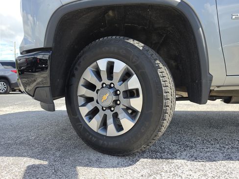 Used 2024 Chevrolet Silverado 2500 Custom w/ Custom Convenience Package AWD/4WD image 38