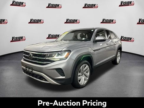 Used 2022 Volkswagen Atlas Cross Sport SE image 1