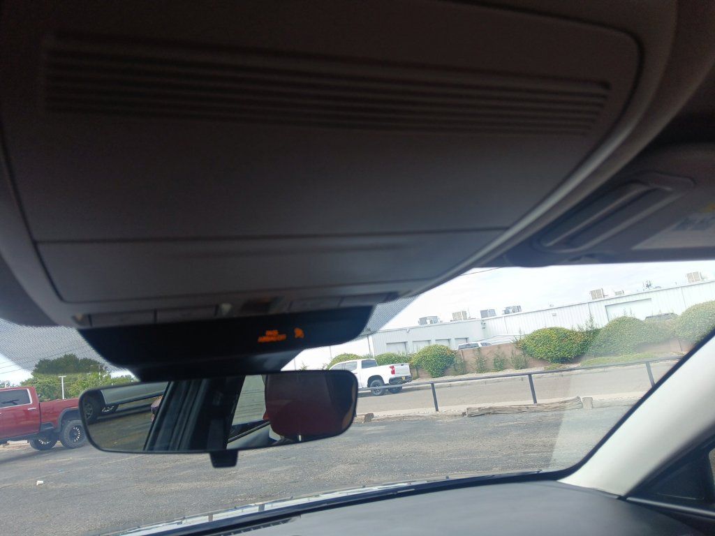 Used 2023 MAZDA MAZDA3 s FWD image 13