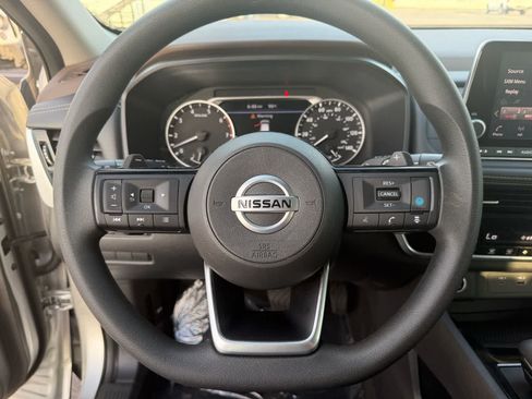 Used 2021 Nissan Rogue SV FWD image 18