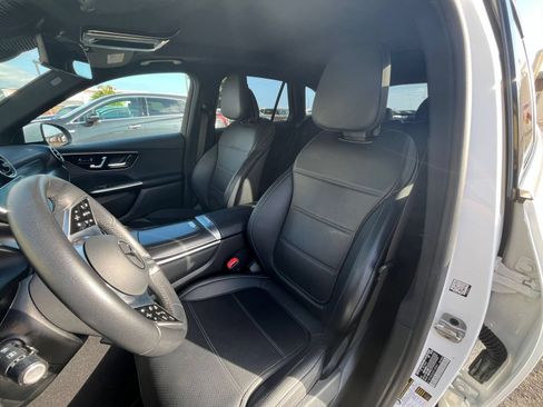 Used 2024 Mercedes-Benz GLC 300 image 33