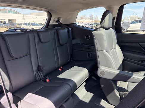 New 2026 Subaru Ascent Limited AWD/4WD image 27