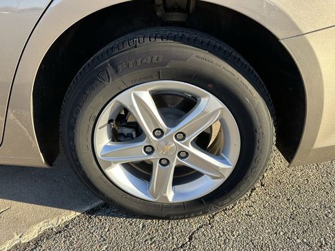 Used 2023 Chevrolet Malibu LT image 7