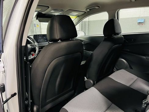 Used 2022 Hyundai Kona SE w/ Cargo Package image 22