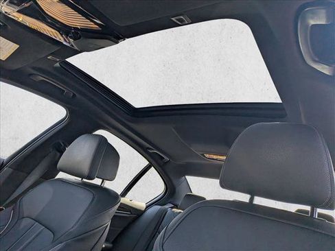 Certified 2022 BMW M550i xDrive AWD/4WD image 16