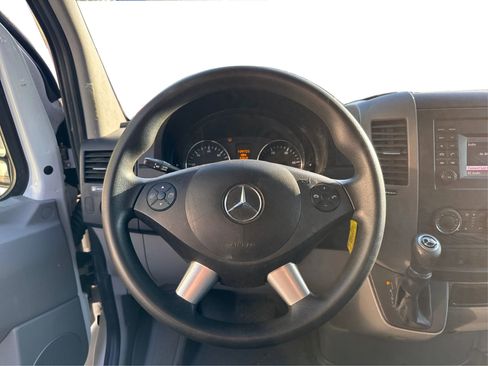Used 2014 Mercedes-Benz Sprinter 2500 image 20