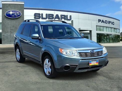 Used 2010 Subaru Forester 2.5X Premium image 1