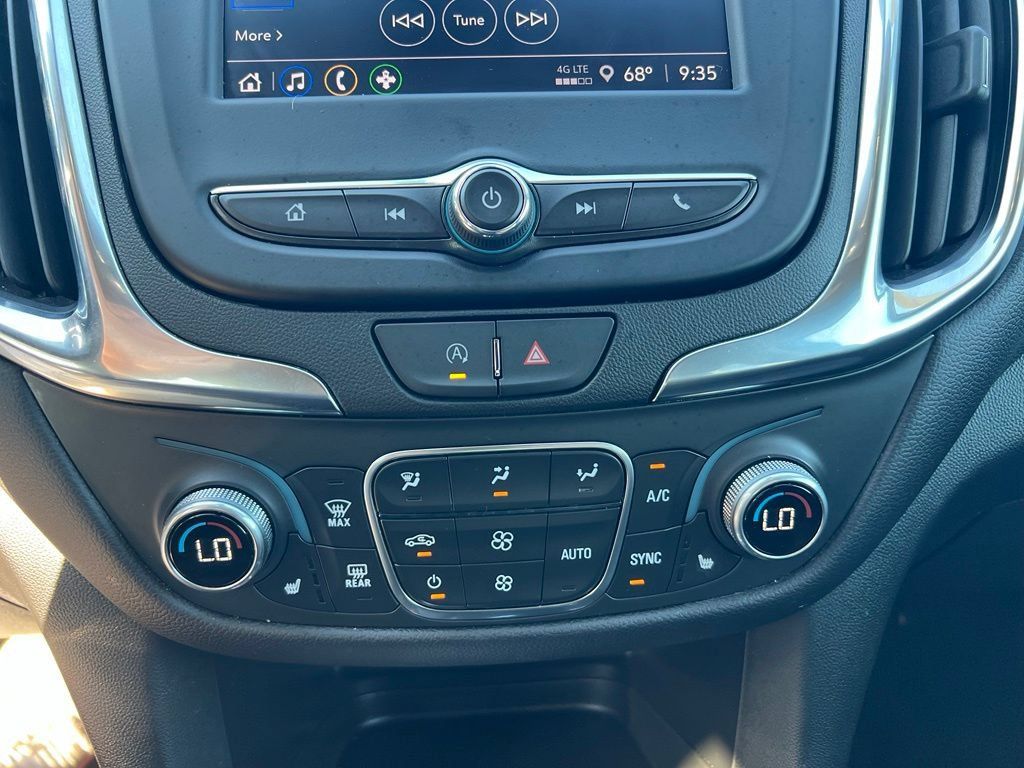 Used 2024 Chevrolet Equinox LT AWD/4WD image 34