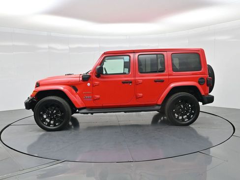 Used 2021 Jeep Wrangler Unlimited Sahara w/ Cold Weather Group image 10