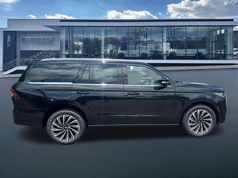 New 2026 Lincoln Navigator Black Label AWD/4WD image 8
