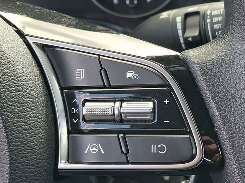 Used 2023 Kia Forte LXS image 22