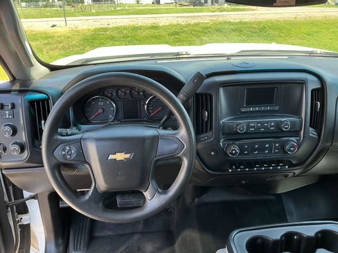 Used 2016 Chevrolet Silverado 2500 W/T image 12