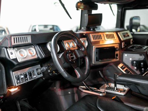 Used 1999 HUMMER H1 4-Door Wagon AWD/4WD image 2