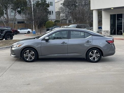 Used 2023 Nissan Sentra SV image 3