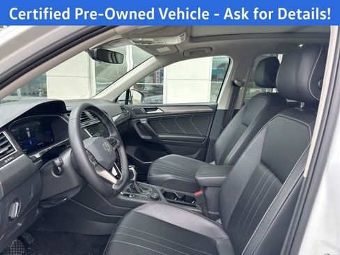 Certified 2023 Volkswagen Tiguan SE w/ Panoramic Sunroof Package AWD/4WD image 6