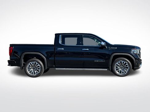 Used 2024 GMC Sierra 1500 Denali Ultimate image 2