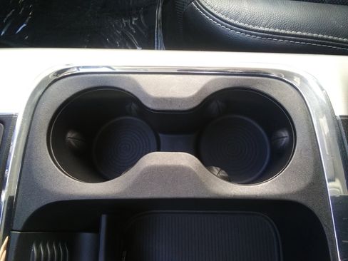 Used 2017 RAM 1500 Laramie w/ Convenience Group image 19