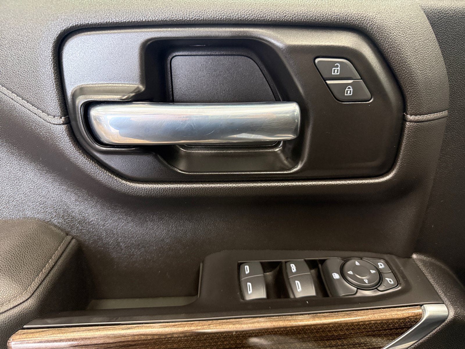 Used 2020 Chevrolet Silverado 1500 RST w/ All-Star Edition AWD/4WD image 24