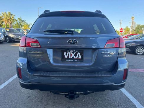 Used 2013 Subaru Outback 2.5i Premium AWD/4WD image 6