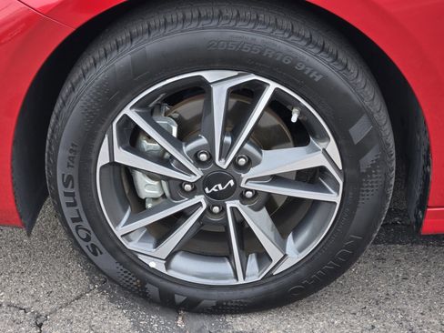 Used 2024 Kia Forte LXS image 10