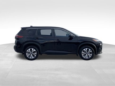 Used 2023 Nissan Rogue SV FWD image 2