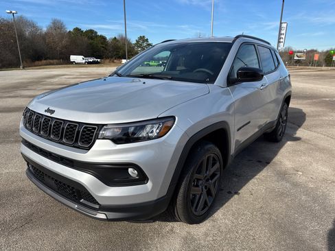 New 2026 Jeep Compass Latitude AWD/4WD image 2