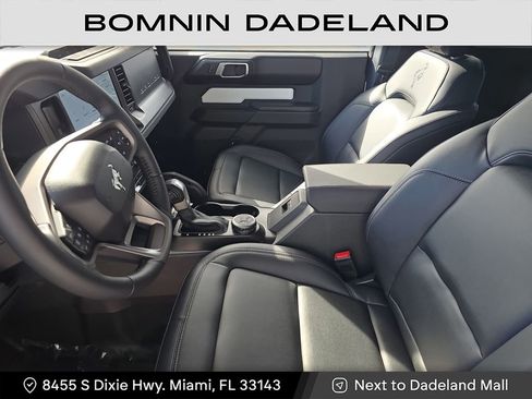 Used 2025 Ford Bronco Badlands image 12