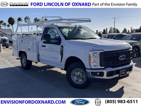 New 2025 Ford F250 XL w/ XL Chrome Package image 1