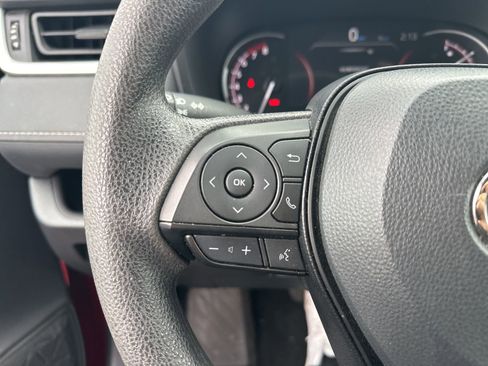 Used 2025 Toyota RAV4 XLE image 8