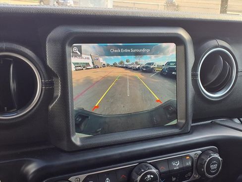 Used 2022 Jeep Gladiator Overland w/ Popular Equipment Package image 14