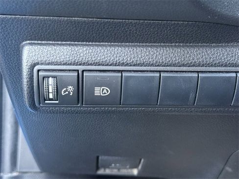 Used 2019 Toyota Corolla XSE image 24