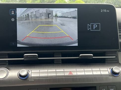Certified 2025 Hyundai Kona SEL AWD/4WD image 10