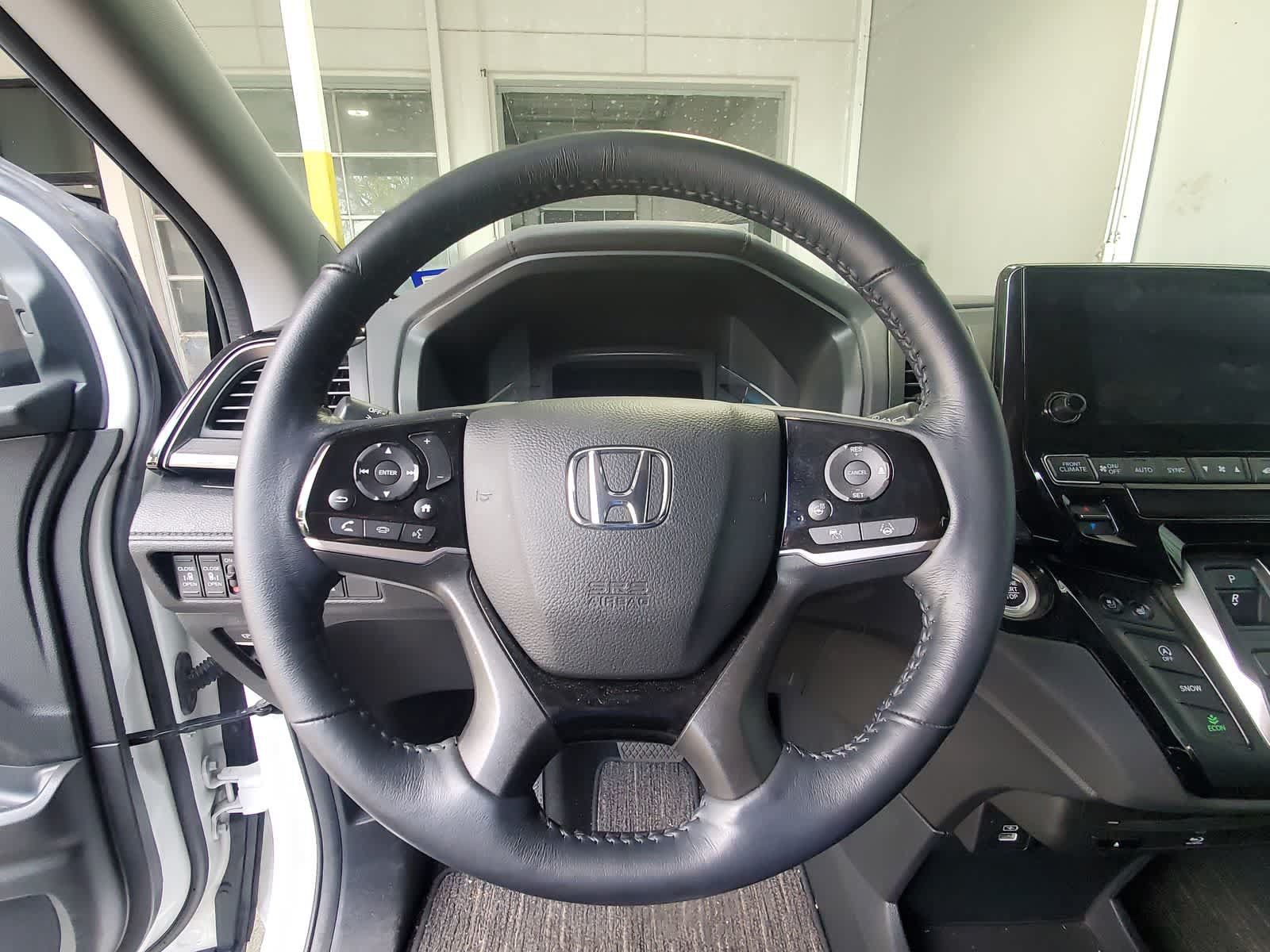 Used 2024 Honda Odyssey Elite image 13