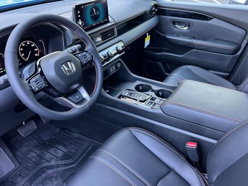 New 2025 Honda Pilot TrailSport image 13