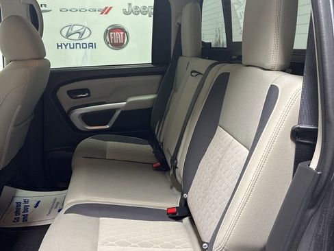 Used 2024 Nissan Titan SV w/ SV Convenience Package image 23