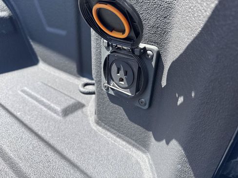 Certified 2021 Chevrolet Silverado 1500 LT AWD/4WD image 5