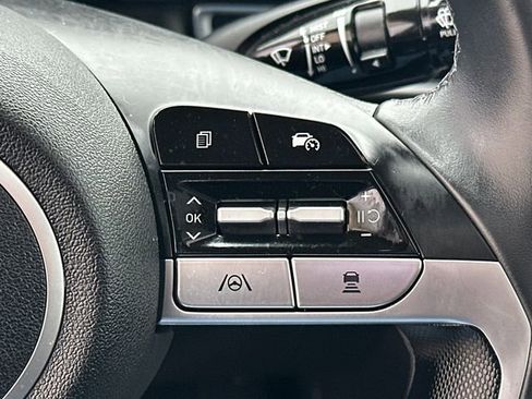 Used 2024 Hyundai Elantra SEL w/ Convenience Package image 30