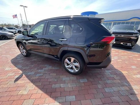 Used 2021 Toyota RAV4 Limited AWD/4WD image 31