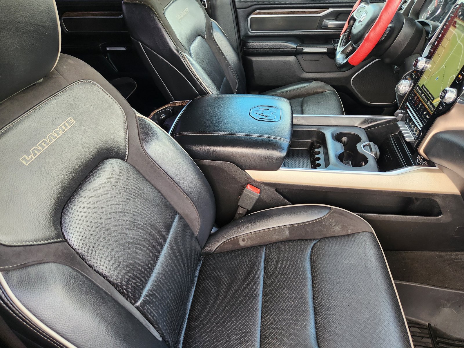 Used 2020 RAM 1500 Laramie AWD/4WD image 23