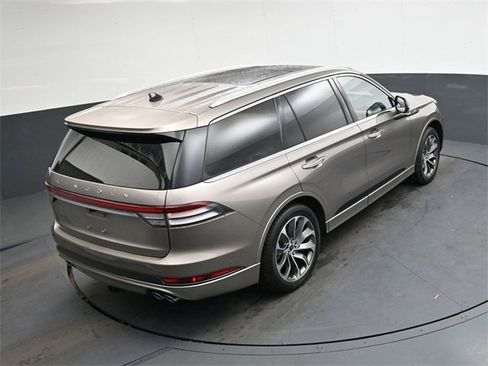 Used 2021 Lincoln Aviator Grand Touring w/ Equipment Group 301A image 18