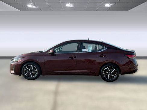 Used 2025 Nissan Sentra SV FWD image 3