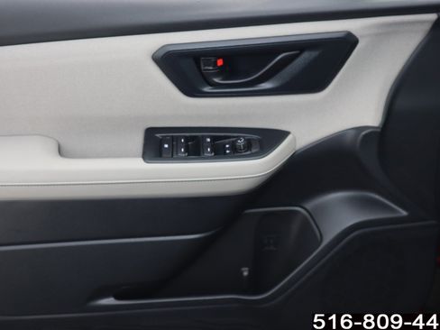 Used 2025 Subaru Forester image 13